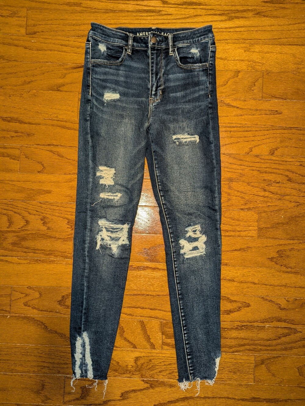 American Eagle super hi rise jeggings - size 6 regular - distressed skinny jeans